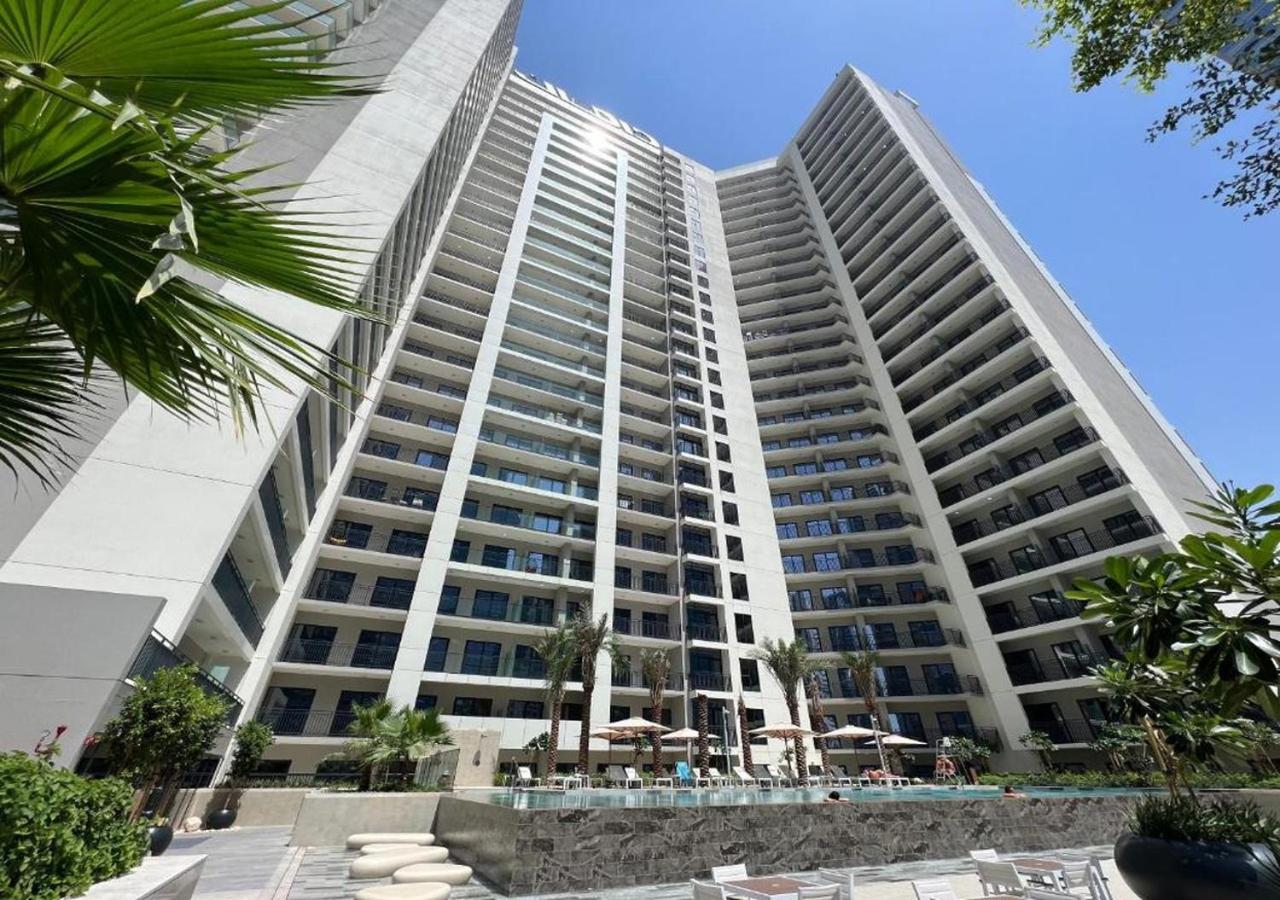 Keyrock Living - Lakeview Escape in Business Bay