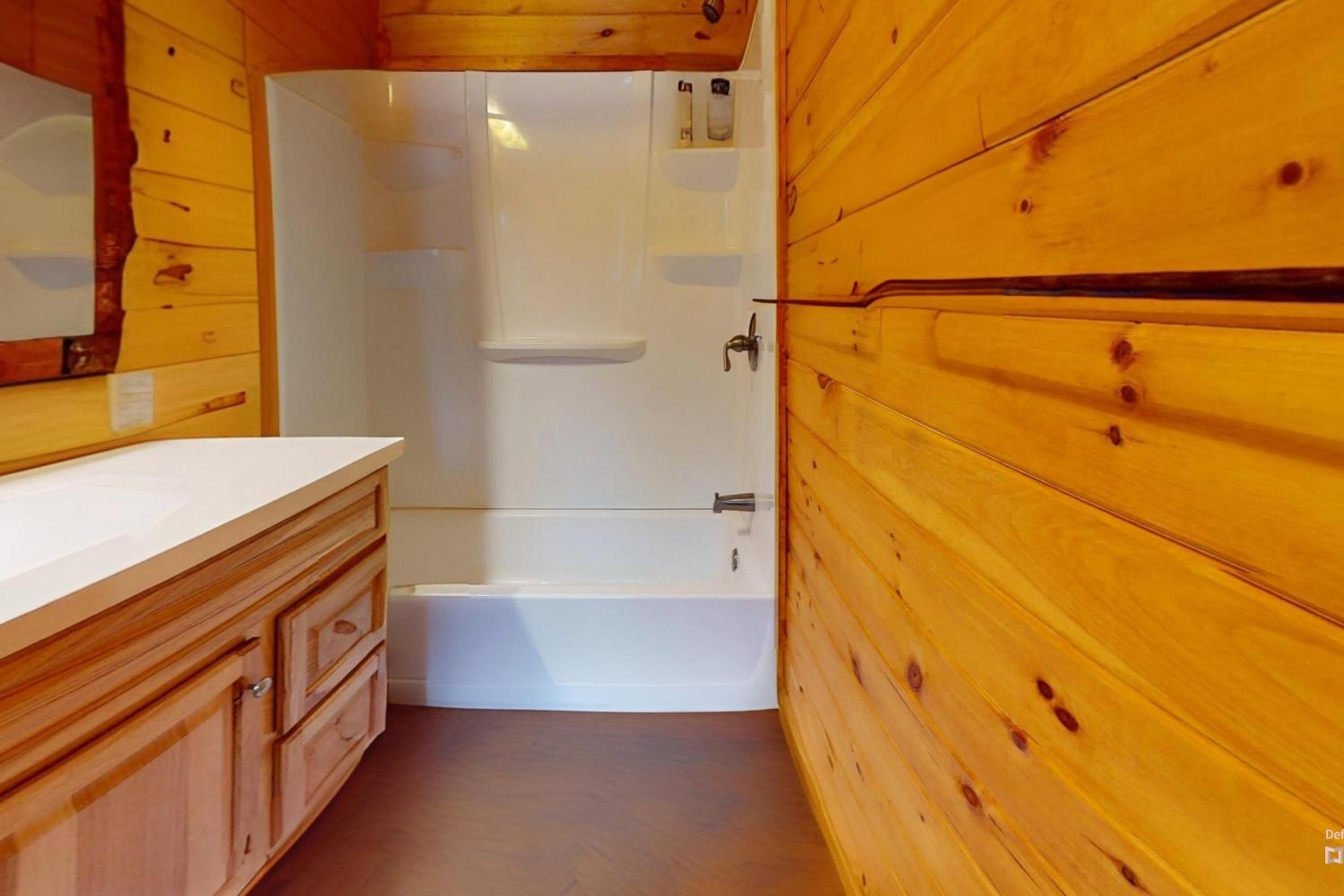 Close to Lake George! All-Season Basecamp with Deck
