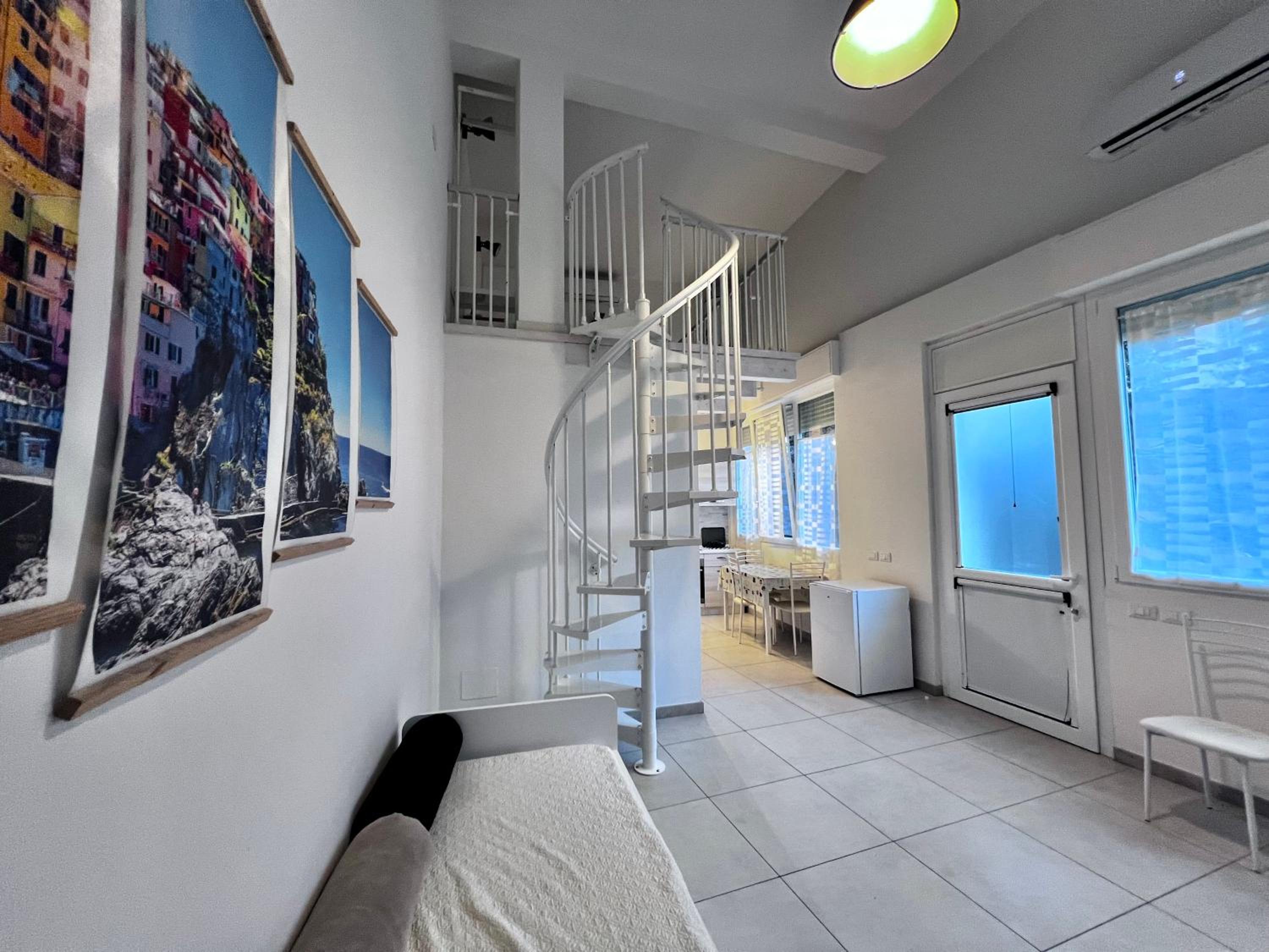 8 Lofts - Apartments - 2