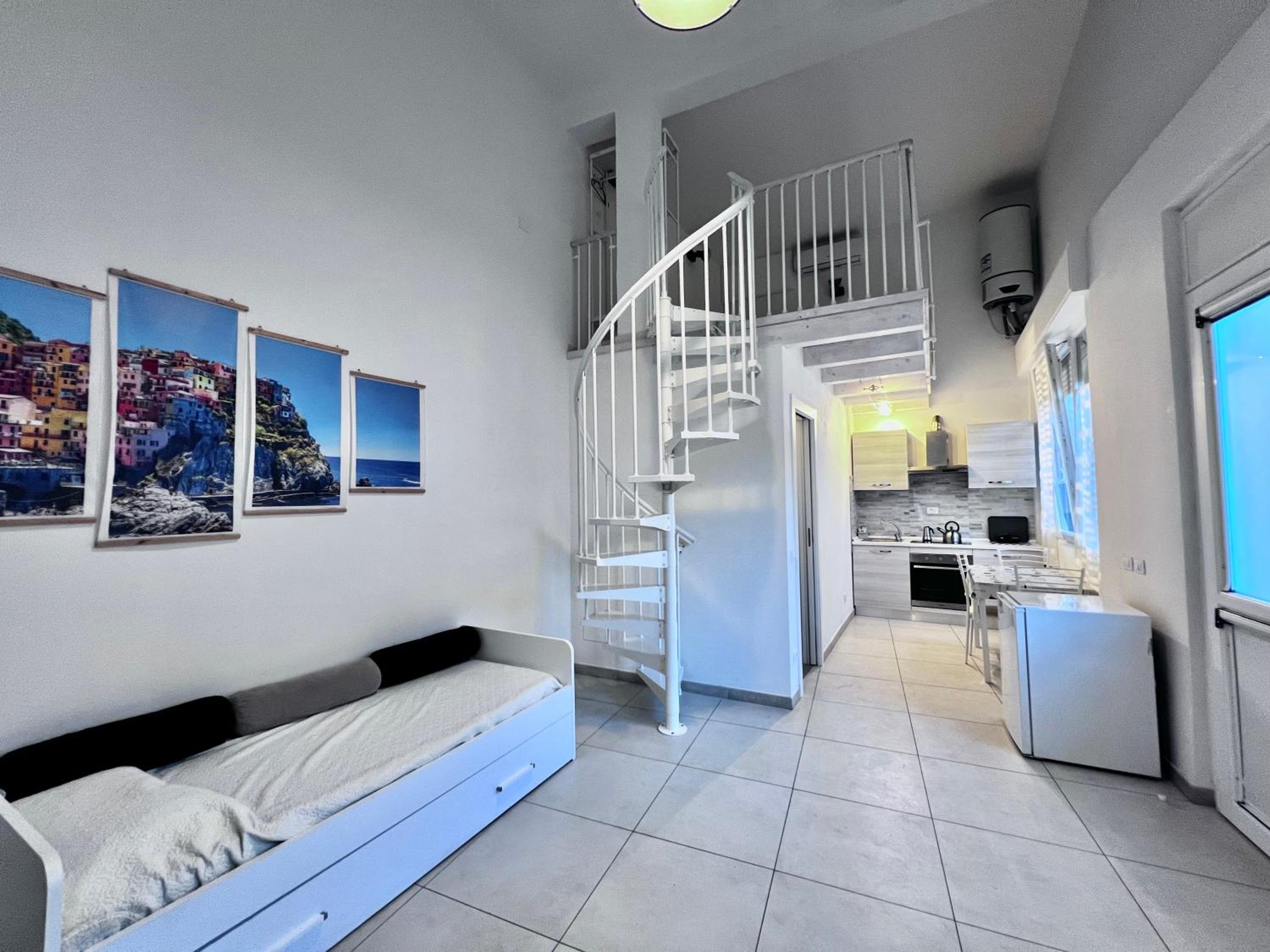 8 Lofts - Apartments - 2