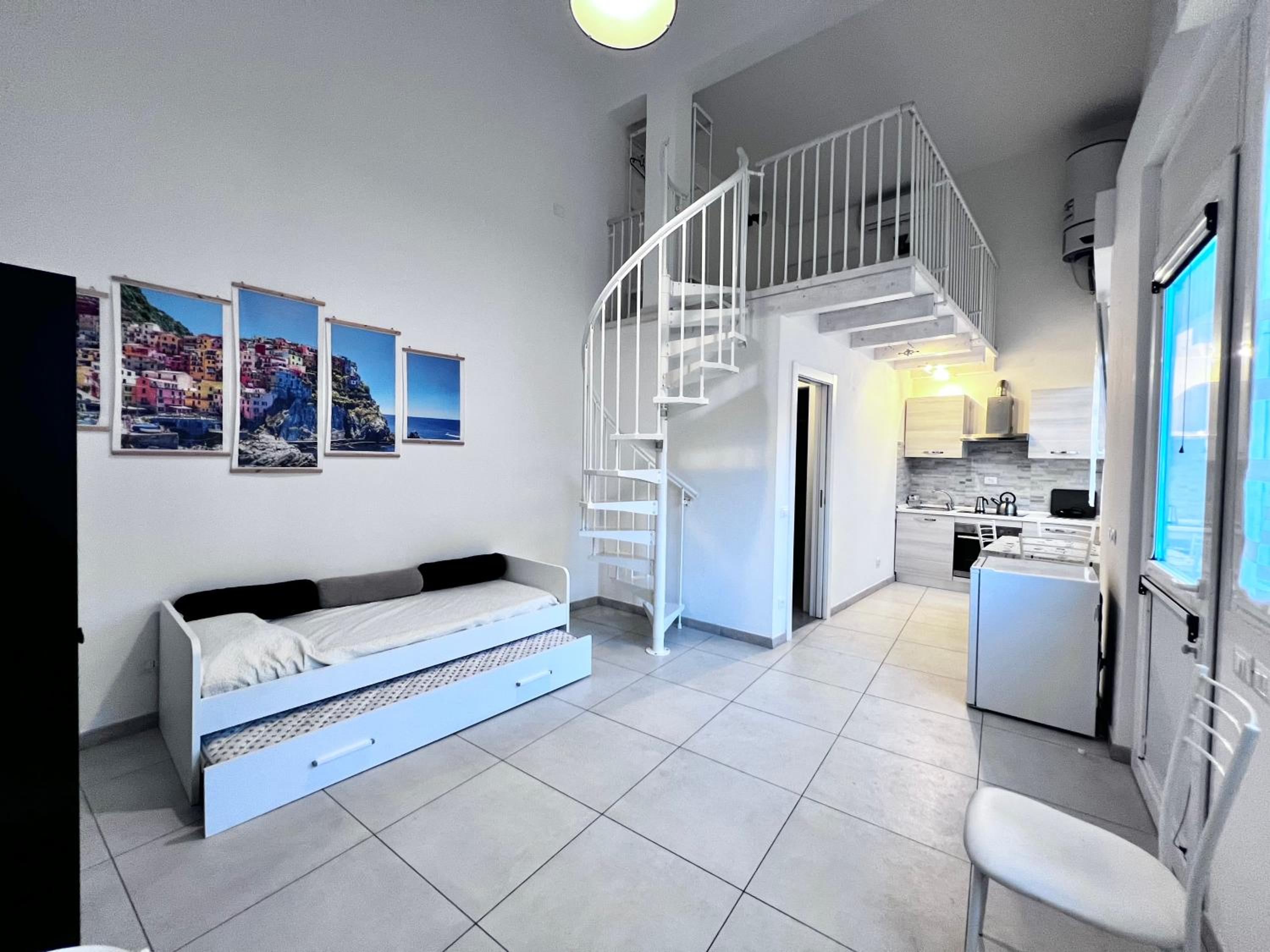 8 Lofts - Apartments - 2