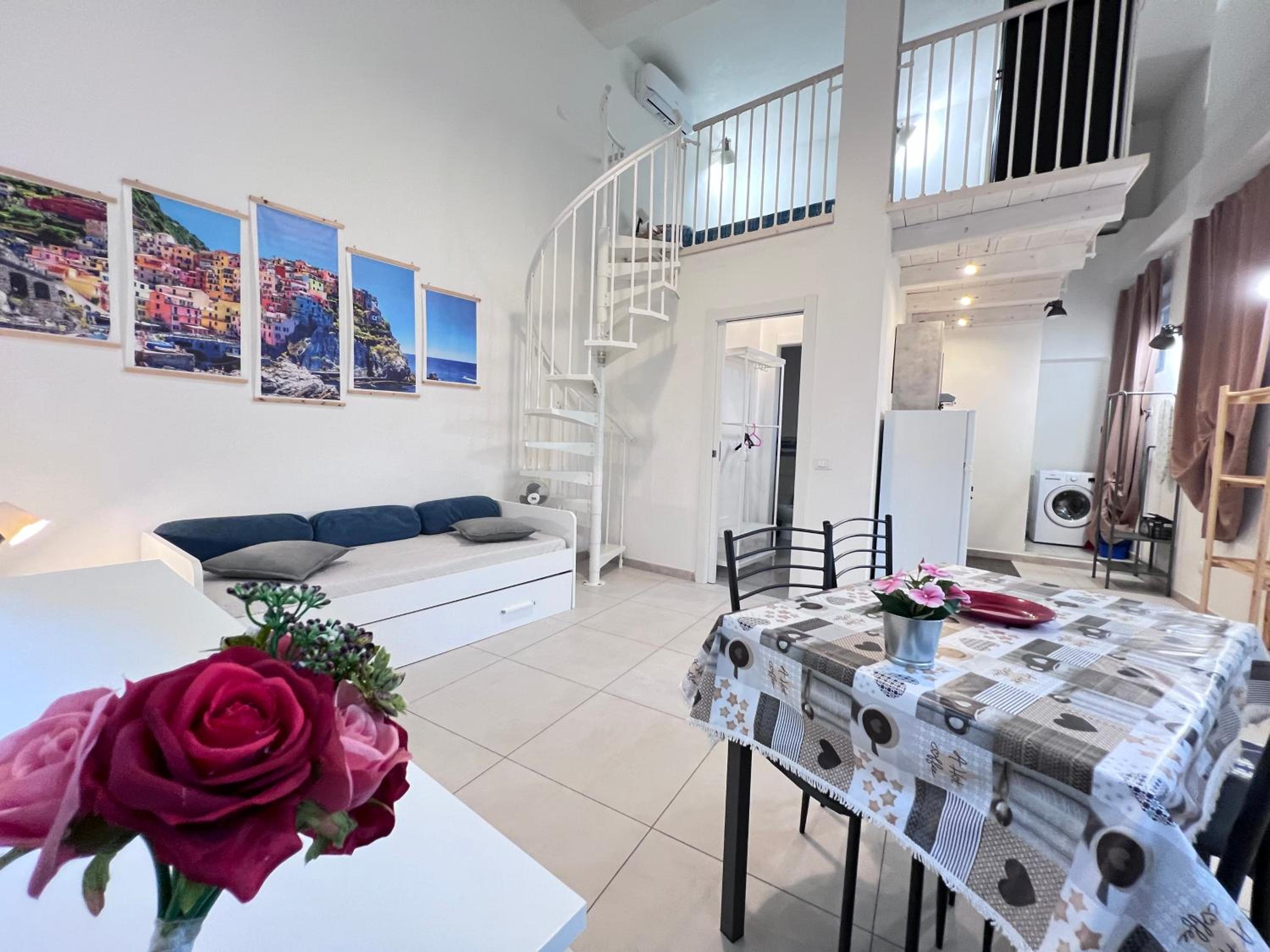 8 Lofts - Apartments - 2