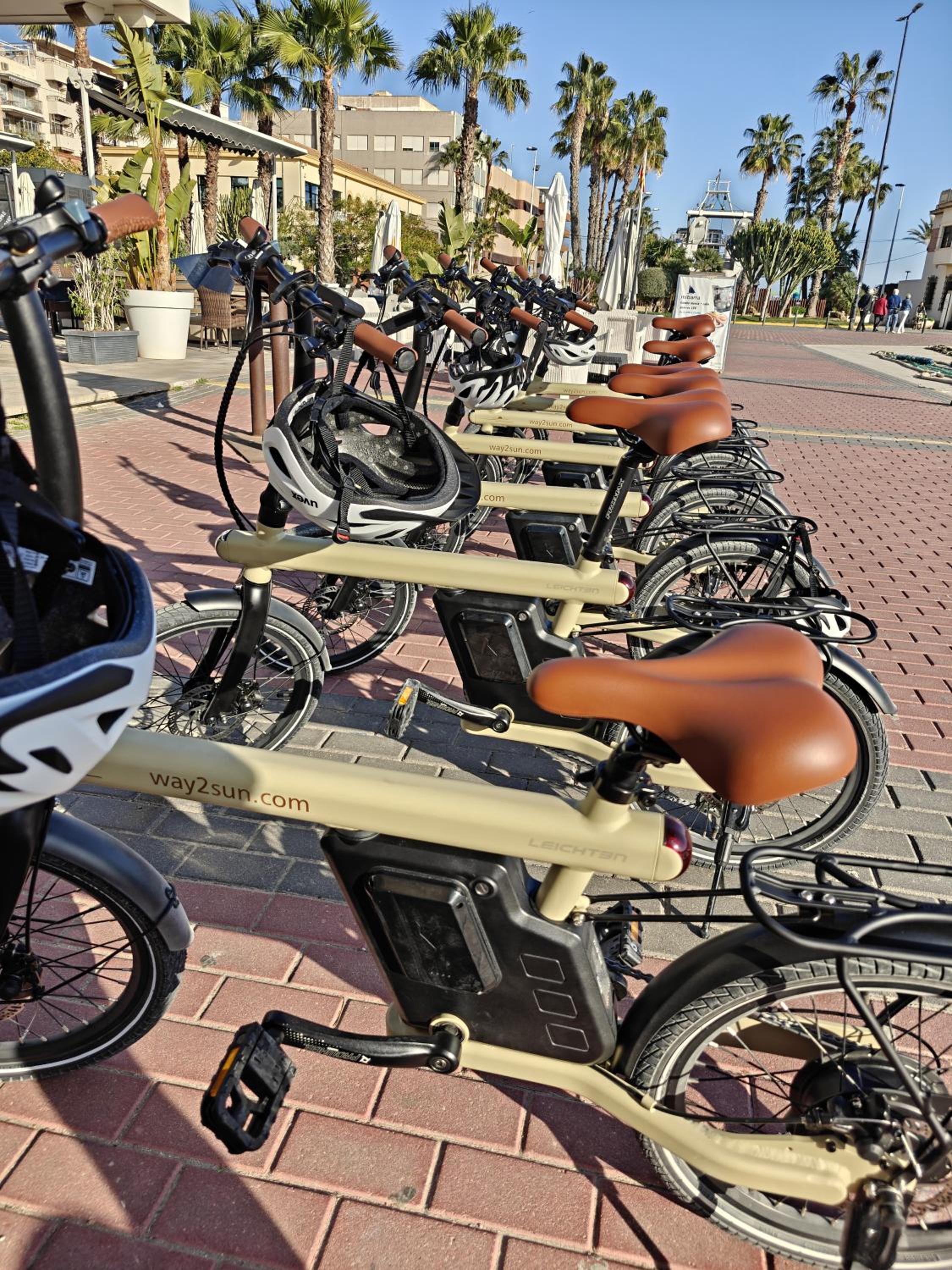 way2sun penthouses Gran Alacant - FREE e-bikes & jacuzzi & solarium & PS5