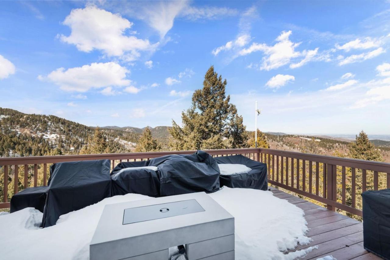 Mountain Retreat Sleeps 10 with Pool Table and Arcade