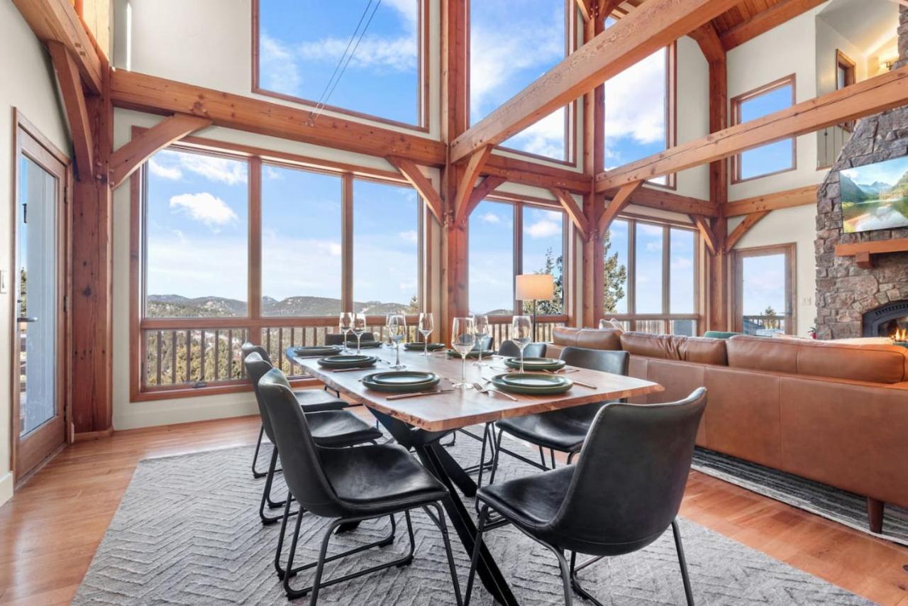 Mountain Retreat Sleeps 10 with Pool Table and Arcade