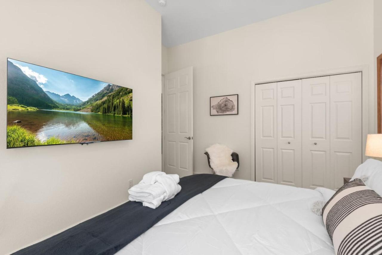 Mountain Retreat Sleeps 10 with Pool Table and Arcade