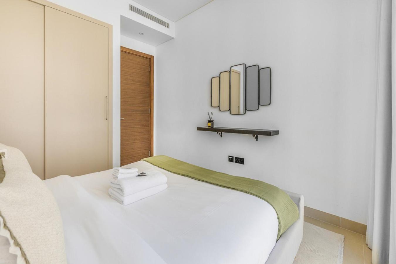 New 2BR with BBQ Area, Pool in Sobha MBR City