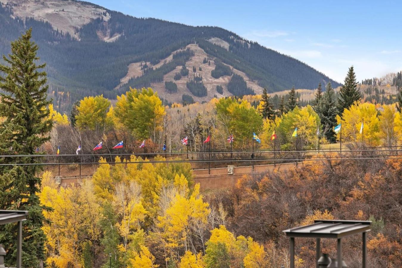 LUXE Riverfront Mountain Retreat Walk to Gondola