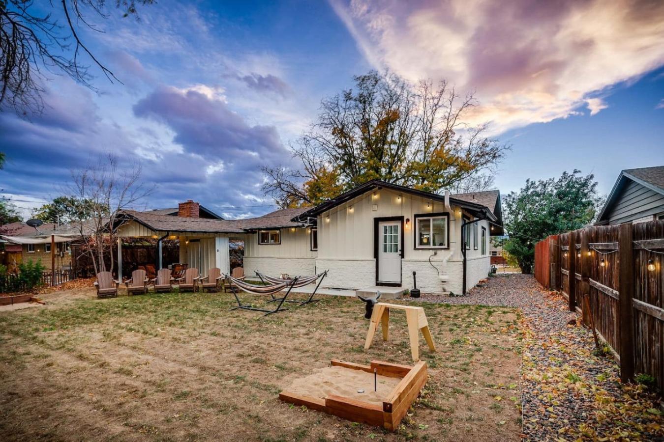 The Western Retreat With Hot Tub and Spacious Yard