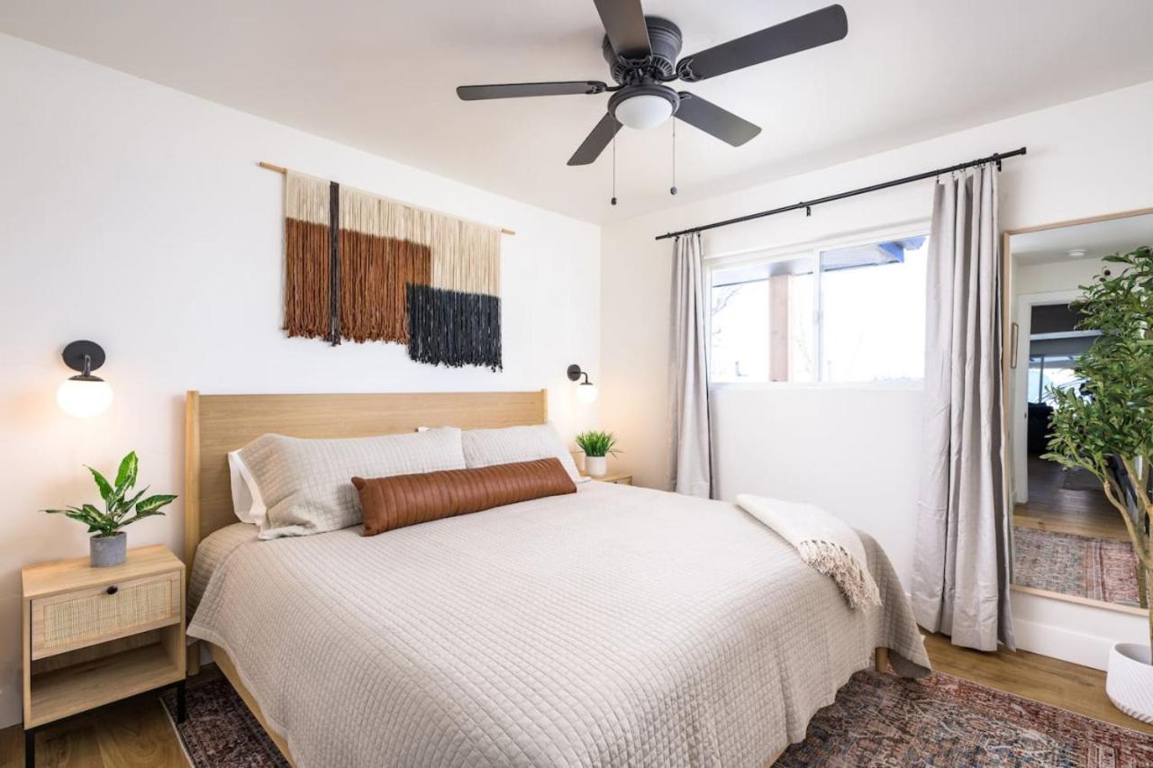 Spacious and Stylish Home with HotTub 12min to Downtown