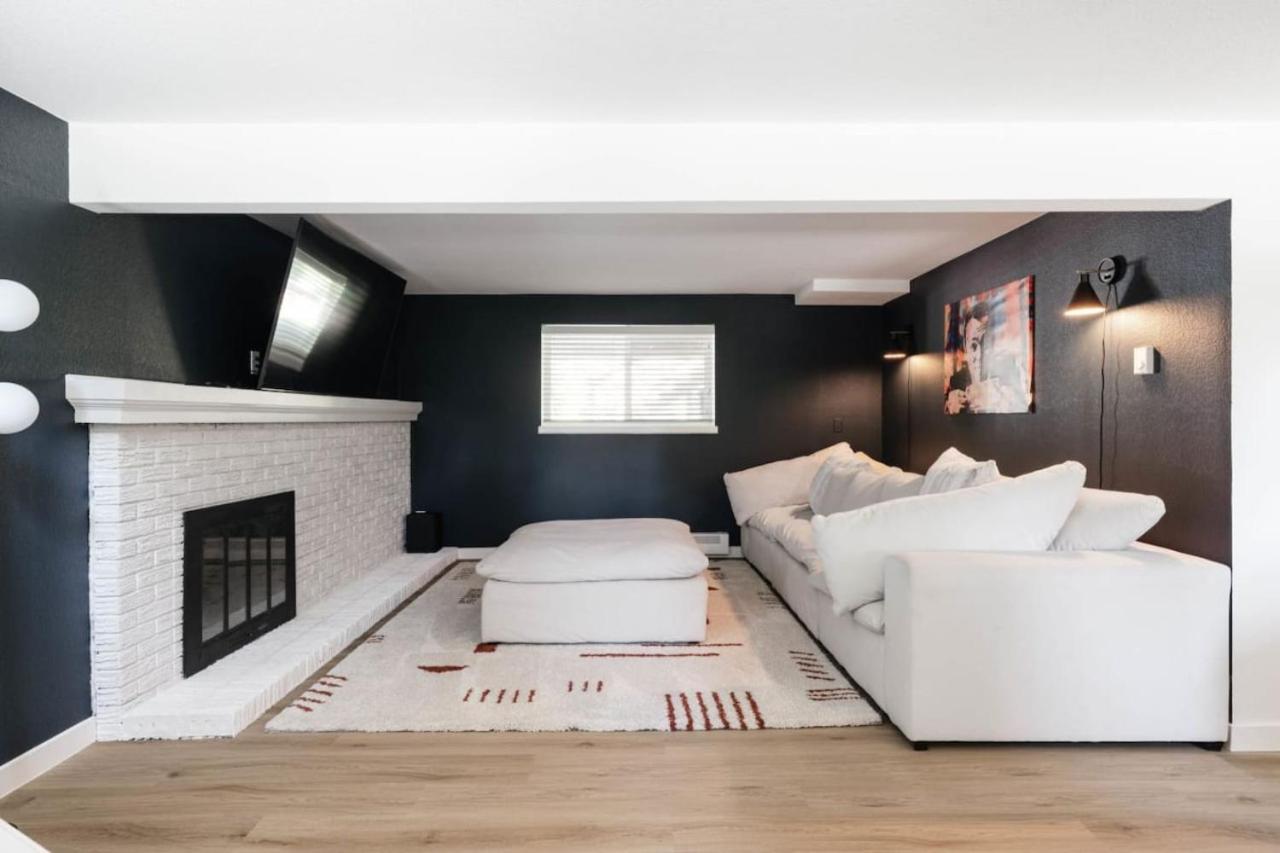 5 Star Retreat With A Gym And APrivate Office