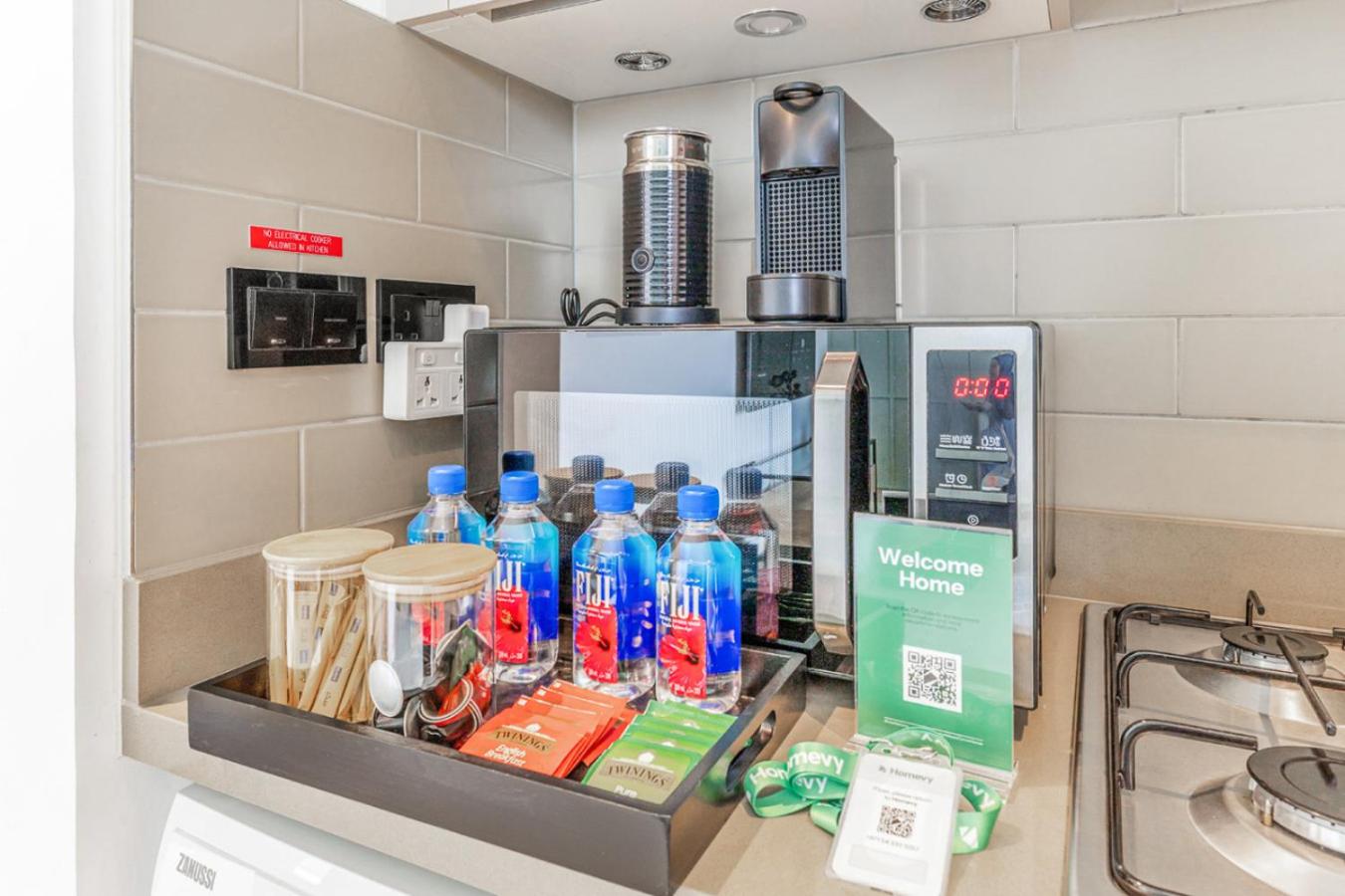 Stylish 1BR with Pool, BBQ Area, Gym in MBR City