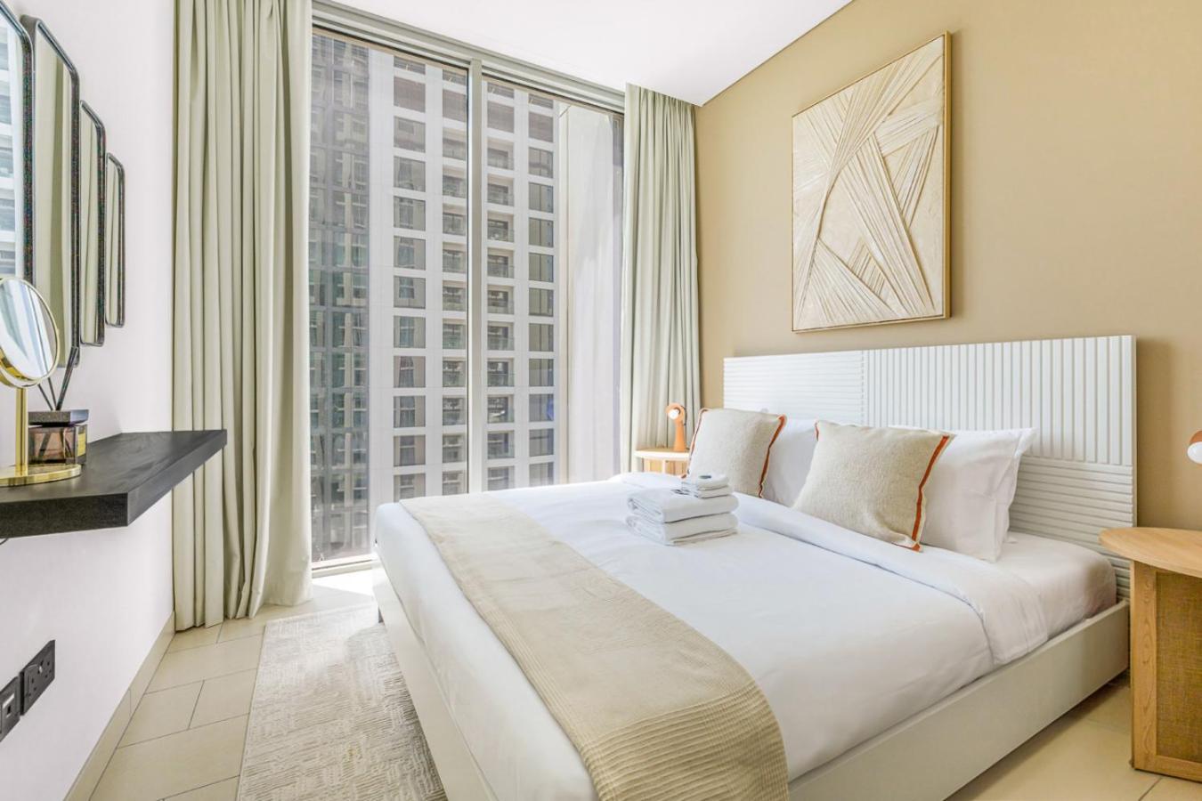 Stylish 1BR with Pool, BBQ Area, Gym in MBR City