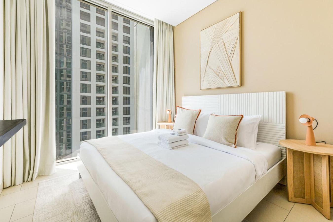 Stylish 1BR with Pool, BBQ Area, Gym in MBR City