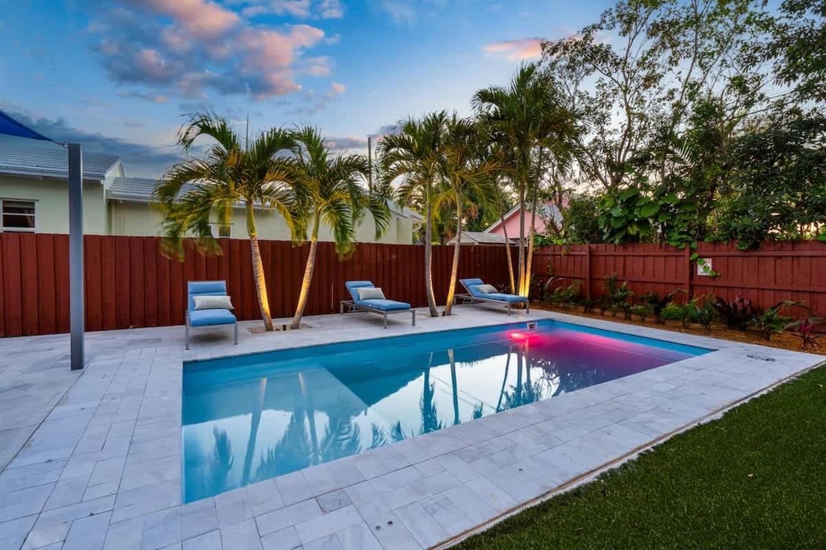 Pool and Spacious Backyard - Delray Beach Home