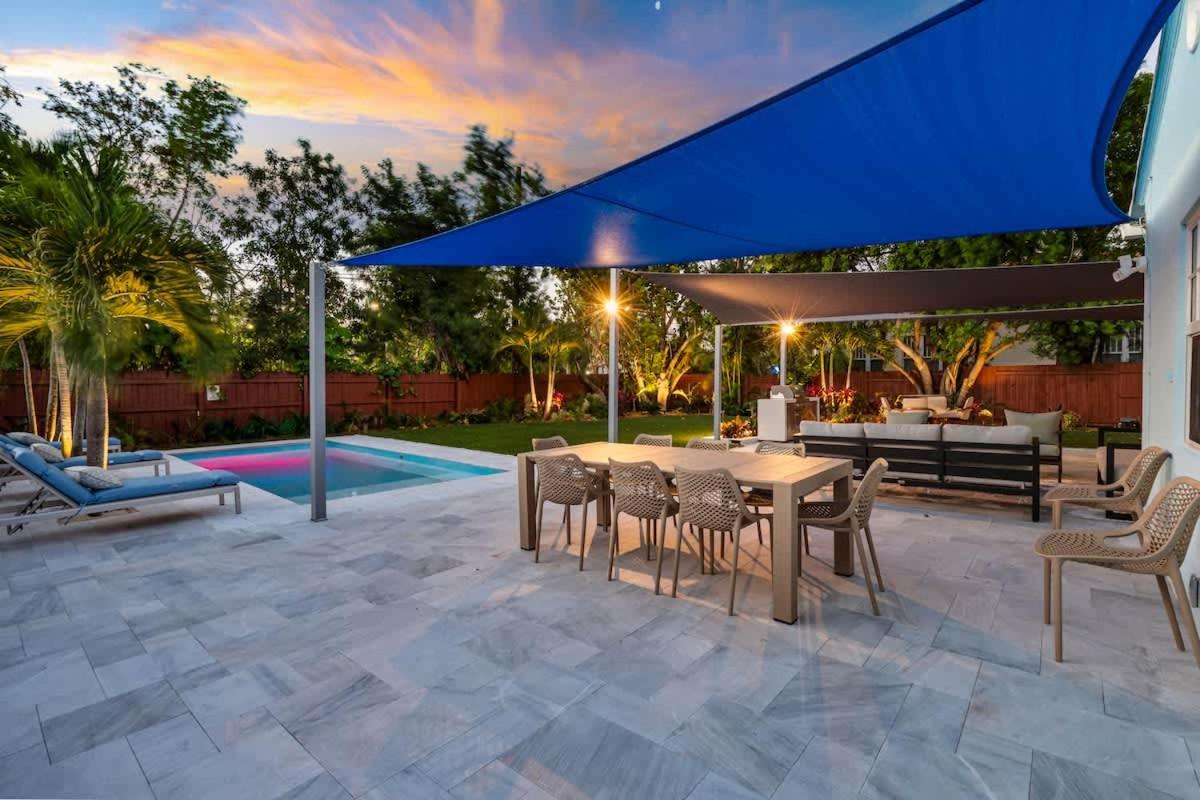 Pool and Spacious Backyard - Delray Beach Home