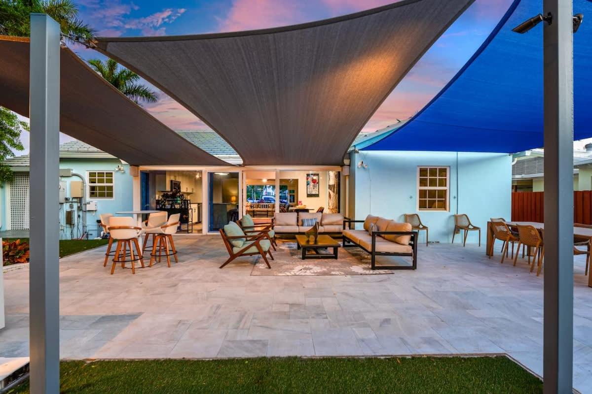 Pool and Spacious Backyard - Delray Beach Home