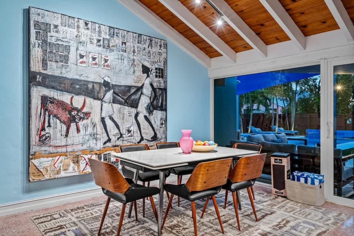 Pool and Spacious Backyard - Delray Beach Home