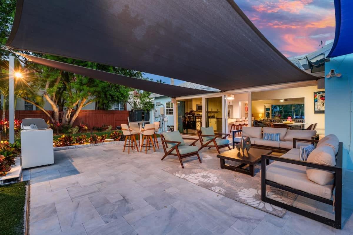 Pool and Spacious Backyard - Delray Beach Home