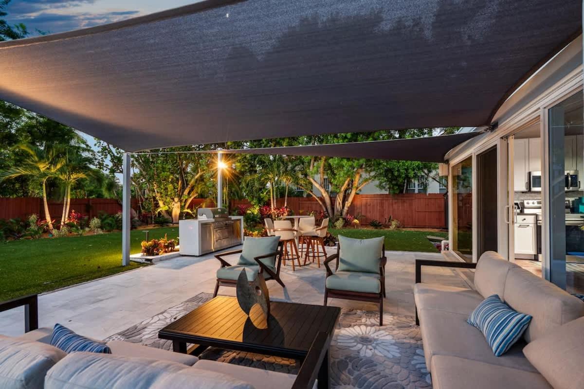 Pool and Spacious Backyard - Delray Beach Home