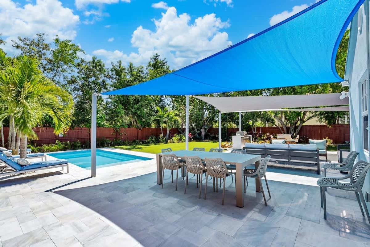 Pool and Spacious Backyard - Delray Beach Home