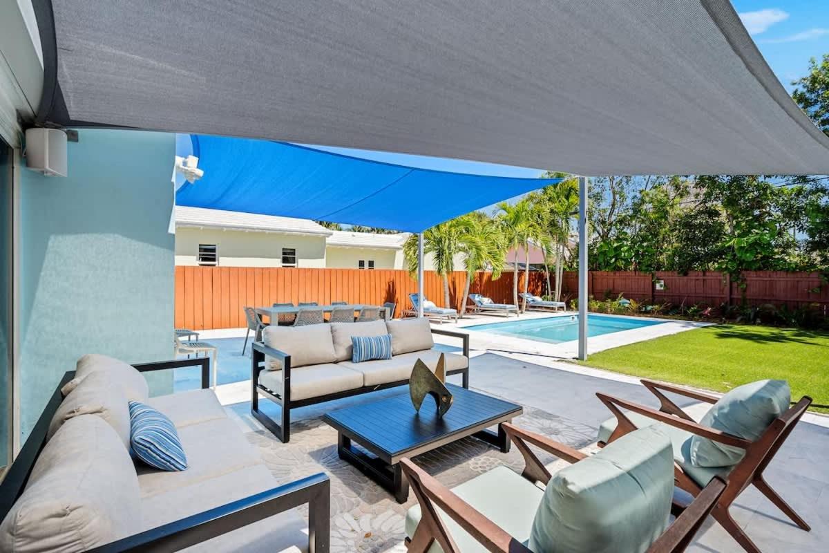 Pool and Spacious Backyard - Delray Beach Home