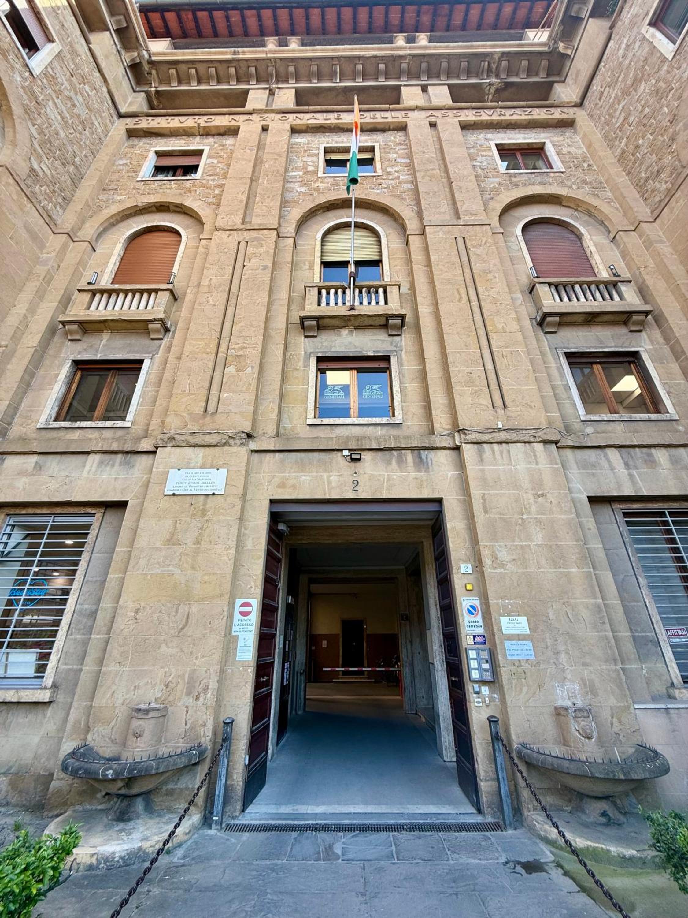 Porpora 102 Florence The Central Station