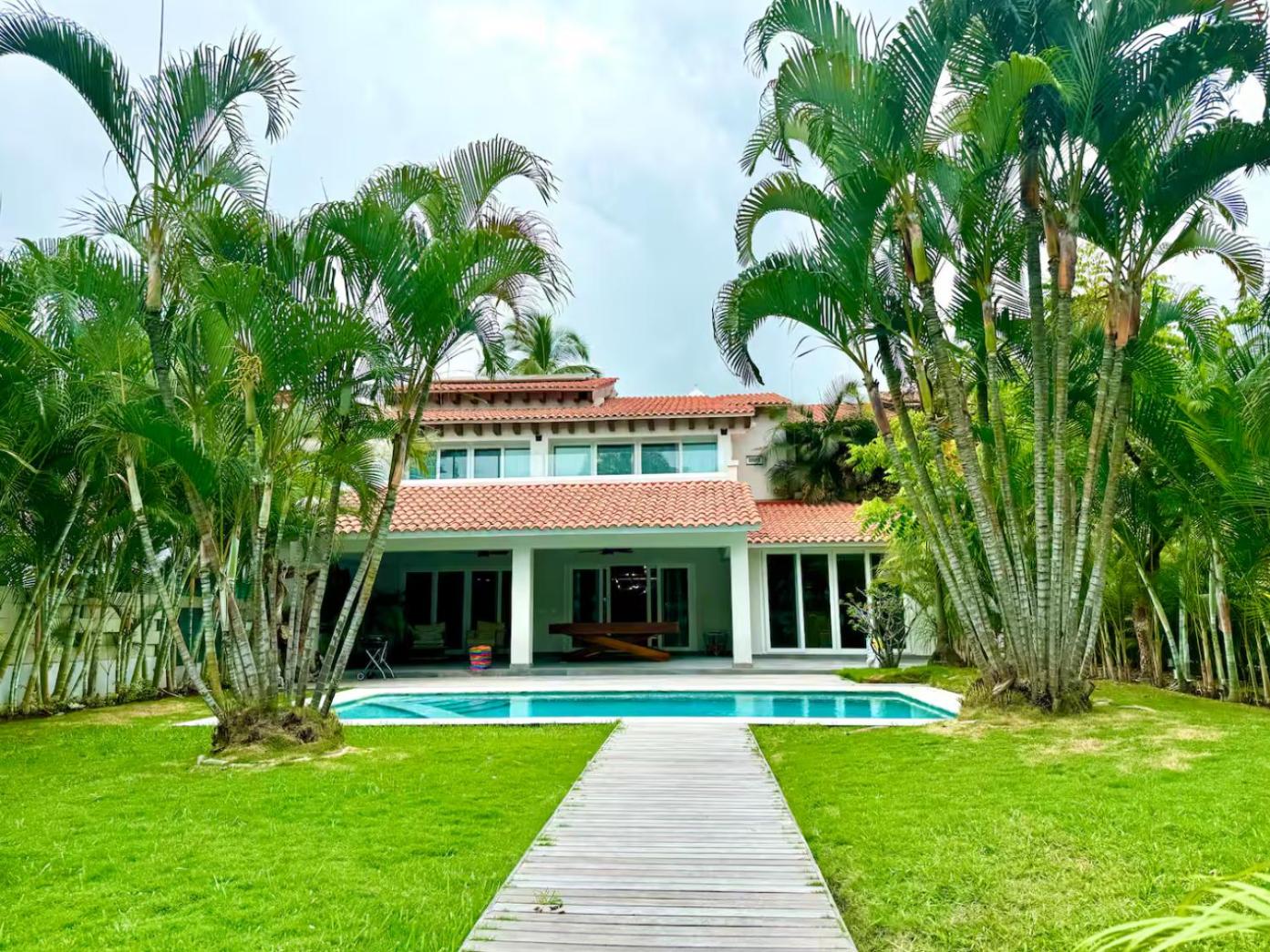 Marina Vallarta Golf and Pool