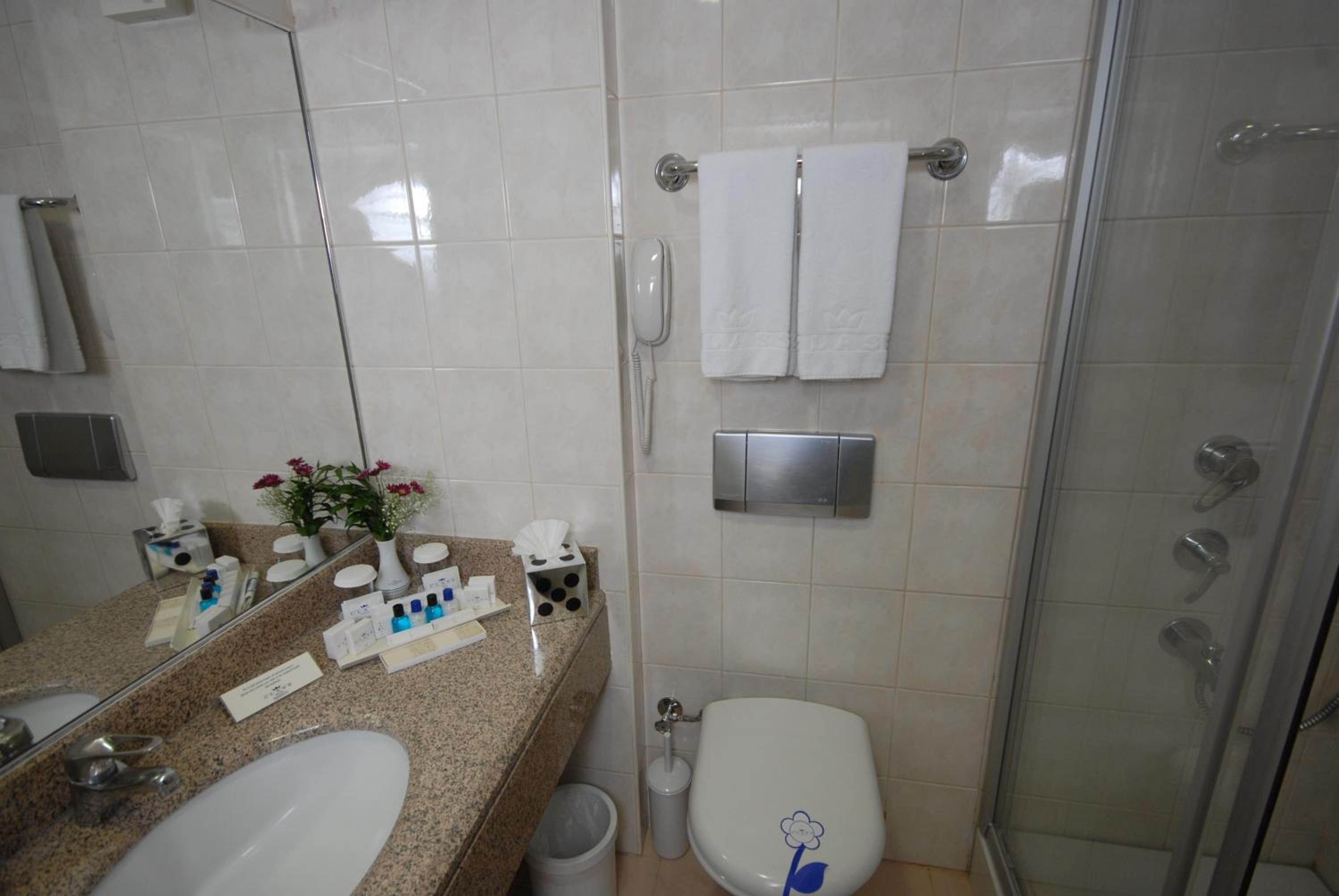Class Hotel - Image 32