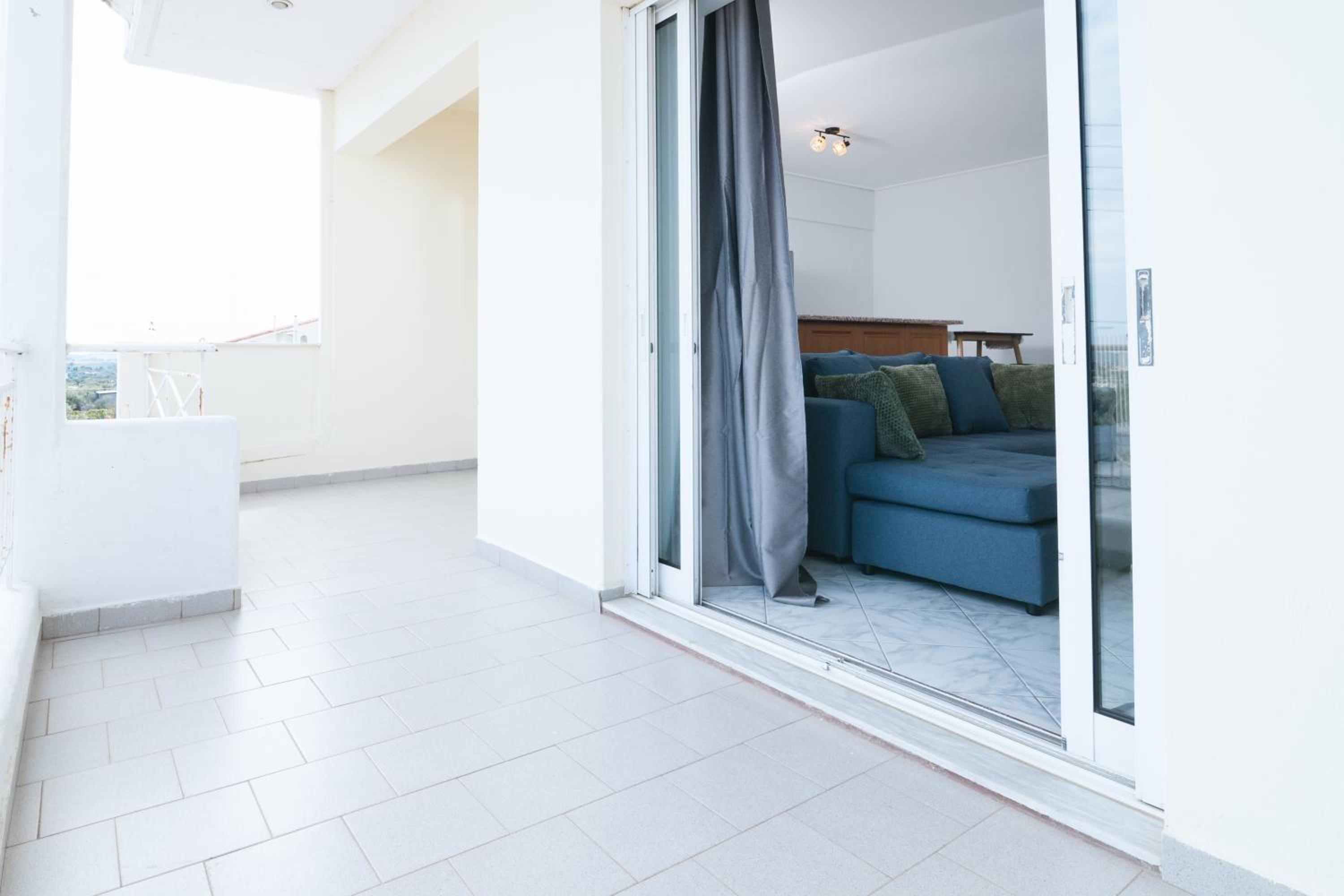 The Sunrise Apartment By Athens Airport 1