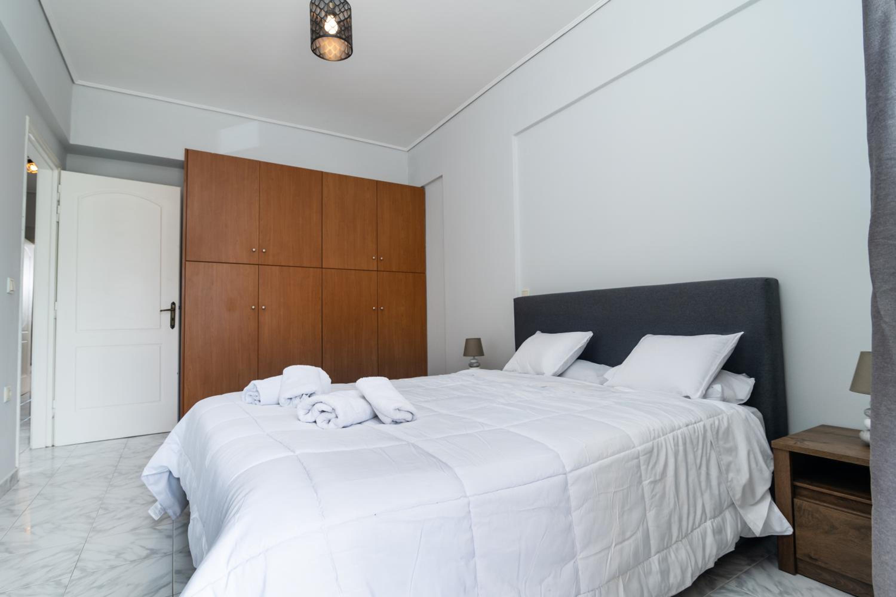 The Sunrise Apartment By Athens Airport 1