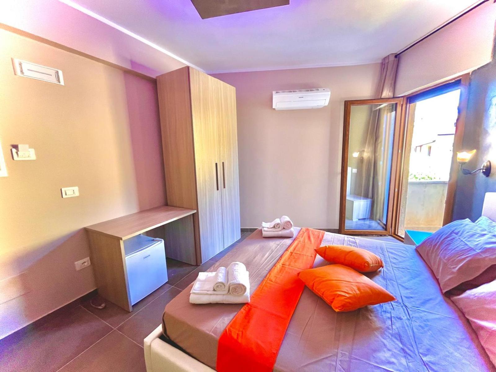 Comfy Holiday Rooms