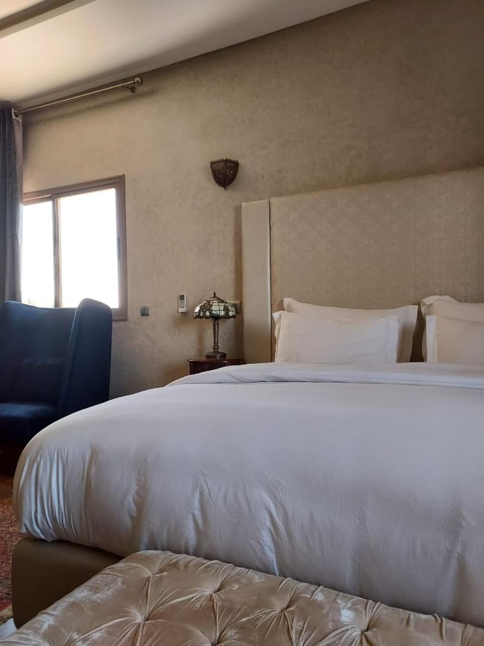 Villa Azuréa with pool 4 bedrooms and 2 living rooms