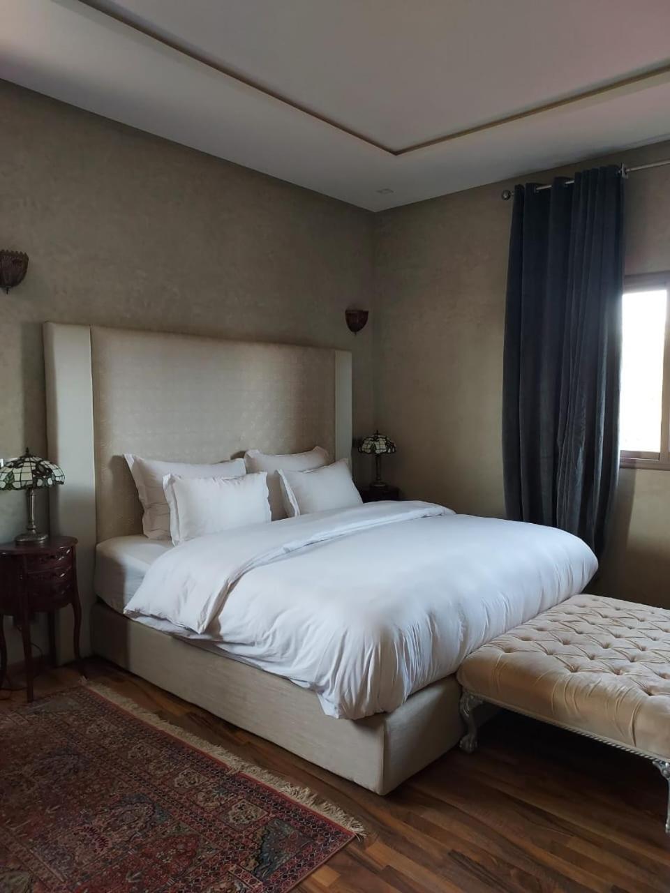 Villa Azuréa with pool 4 bedrooms and 2 living rooms