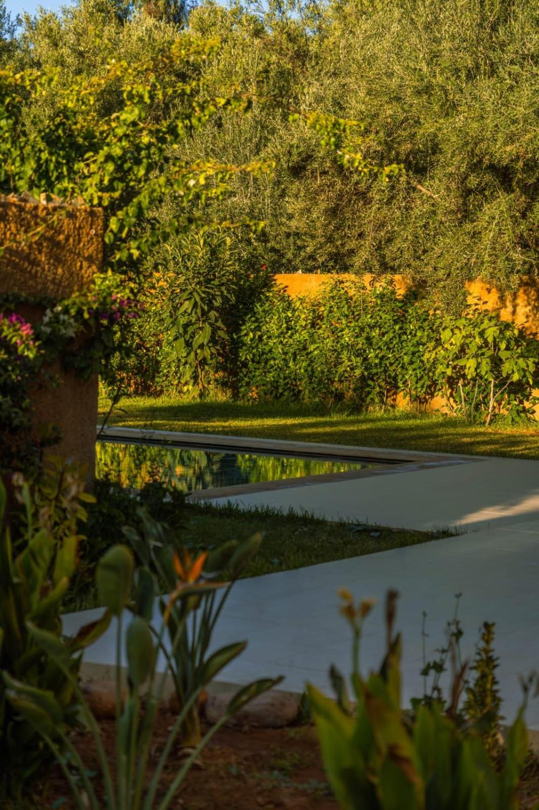 Villa Azuréa with pool 4 bedrooms and 2 living rooms