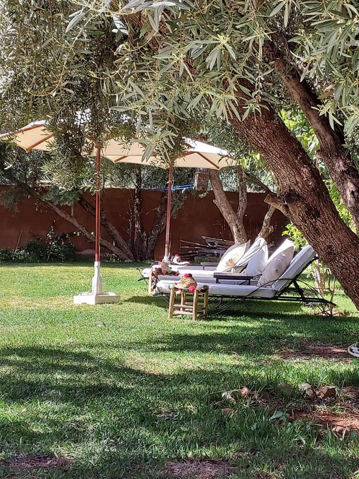 Villa Azuréa with pool 4 bedrooms and 2 living rooms