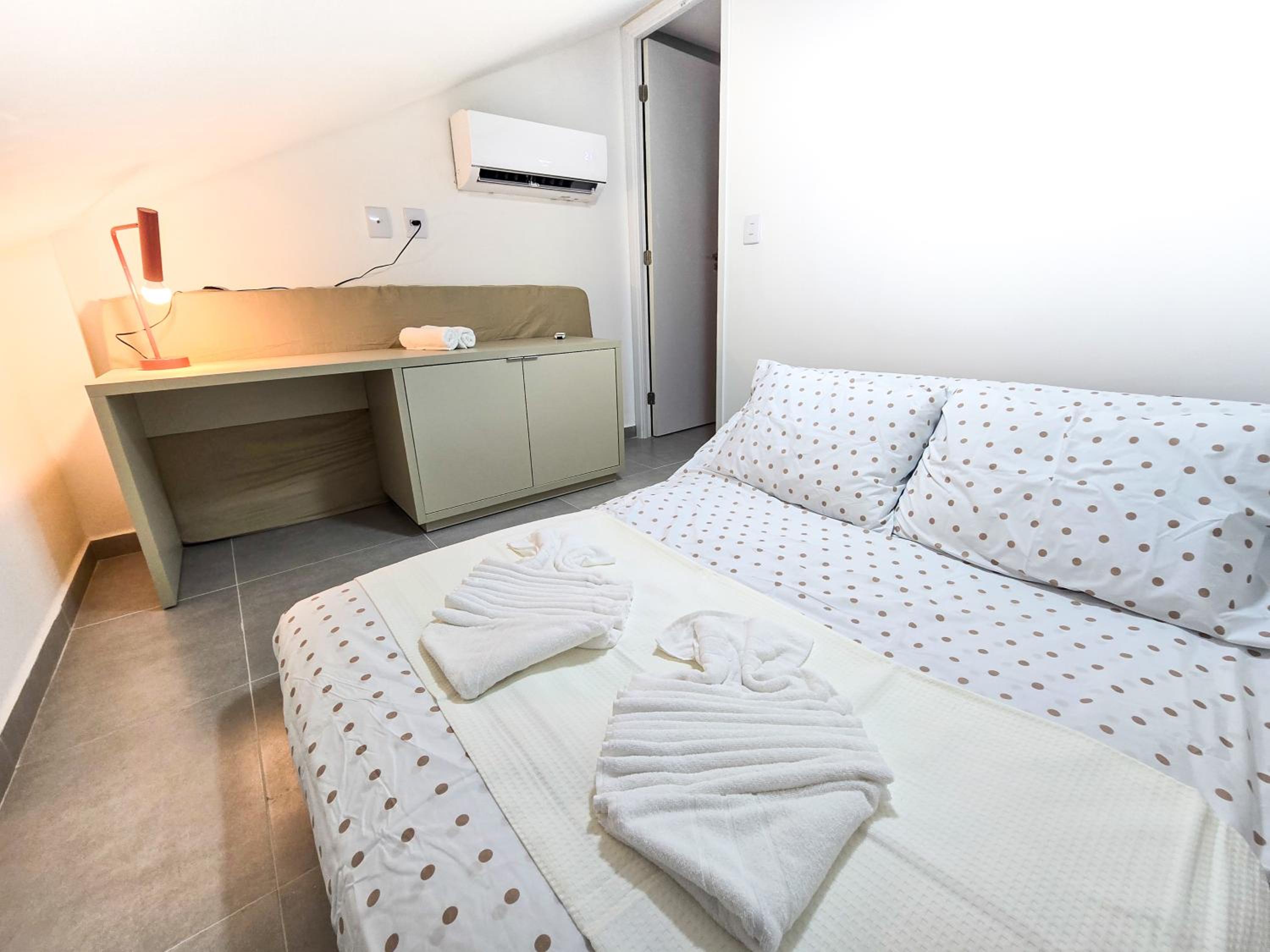 Flat duplex, 100m da praia, piscina