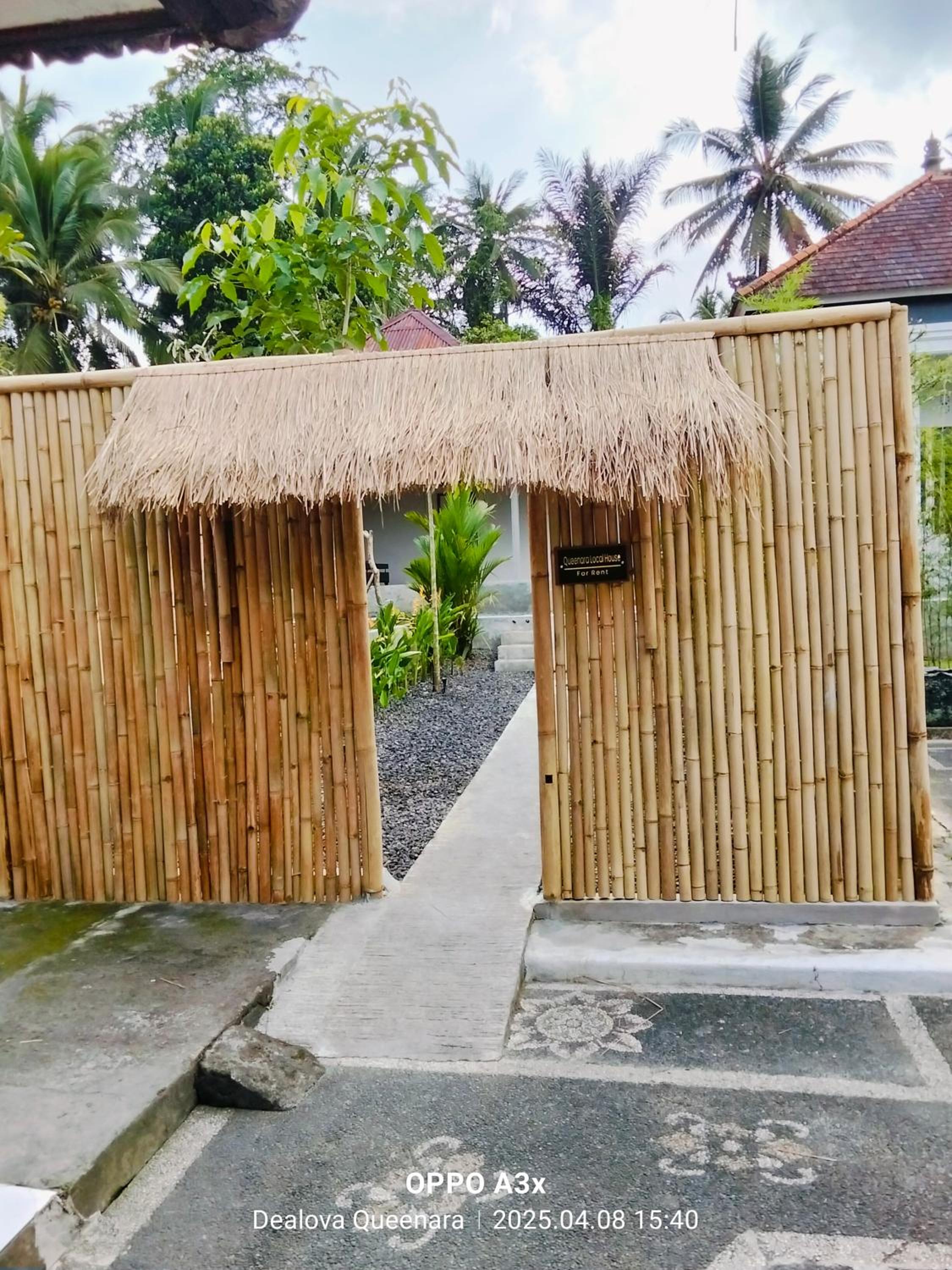 Queenara Local House