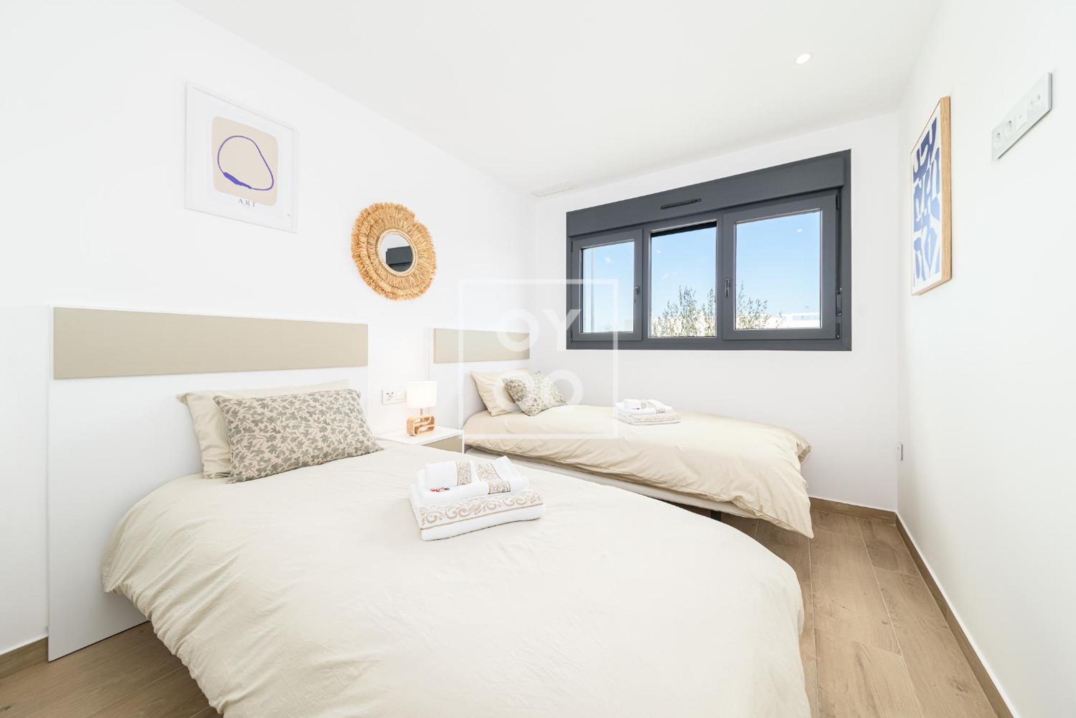 La Rambla Sky Penthouse - Rooftop BBQ pool near beach - by Oyoostays