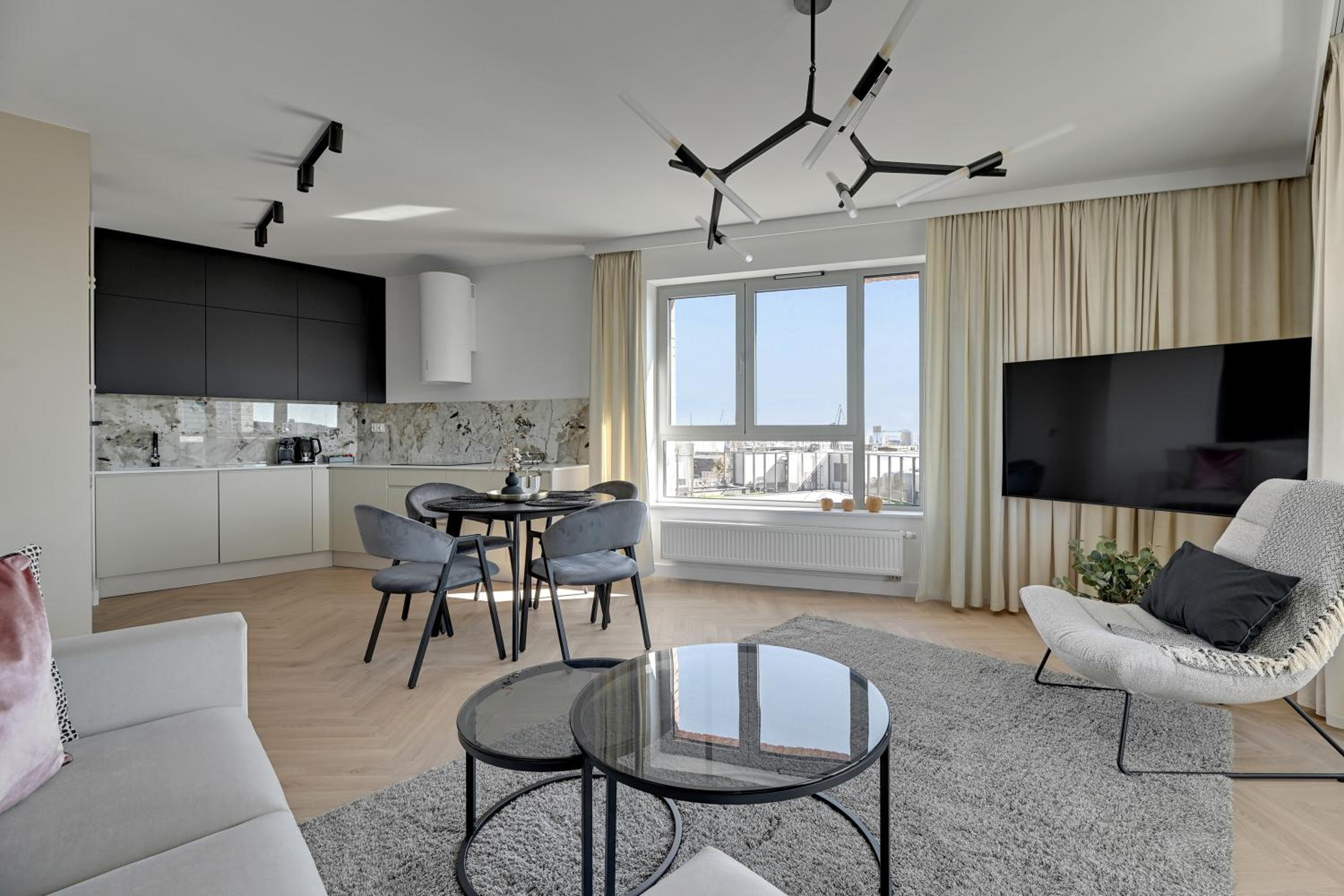 Żurawie - Food Hall, Parking & Stocznia by Downtown Apartments