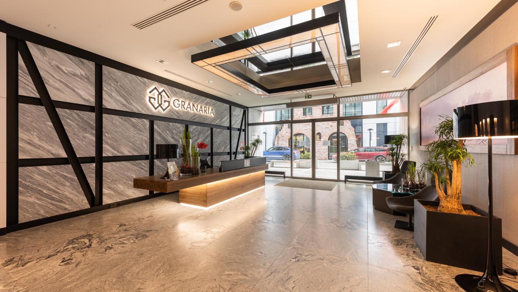 Flatbook-Granaria Premium Apartments with Sauna in the City Center
