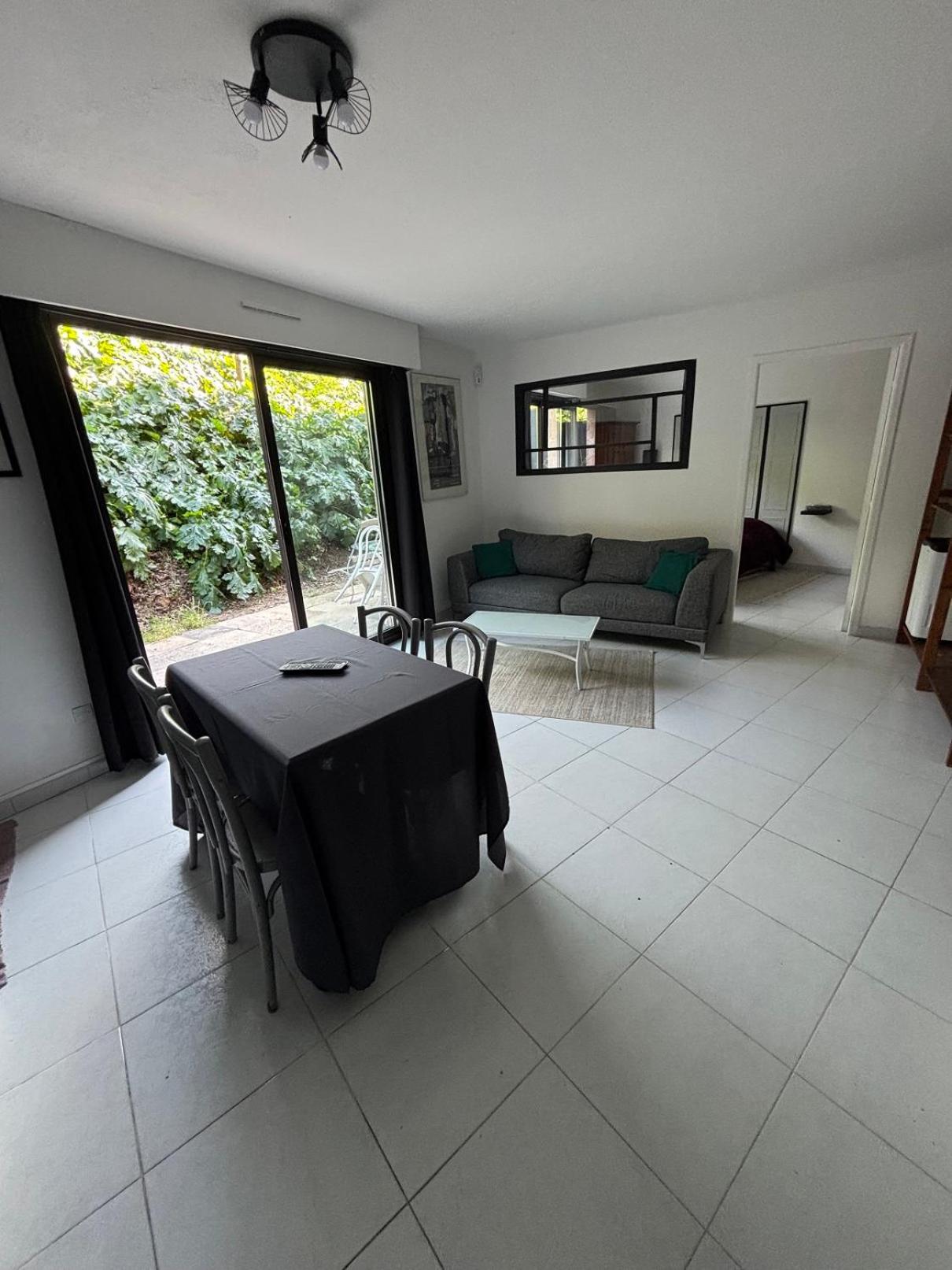 Agréable appartement à Beaulieu sur mer à 300 métres des commerces et de la mer