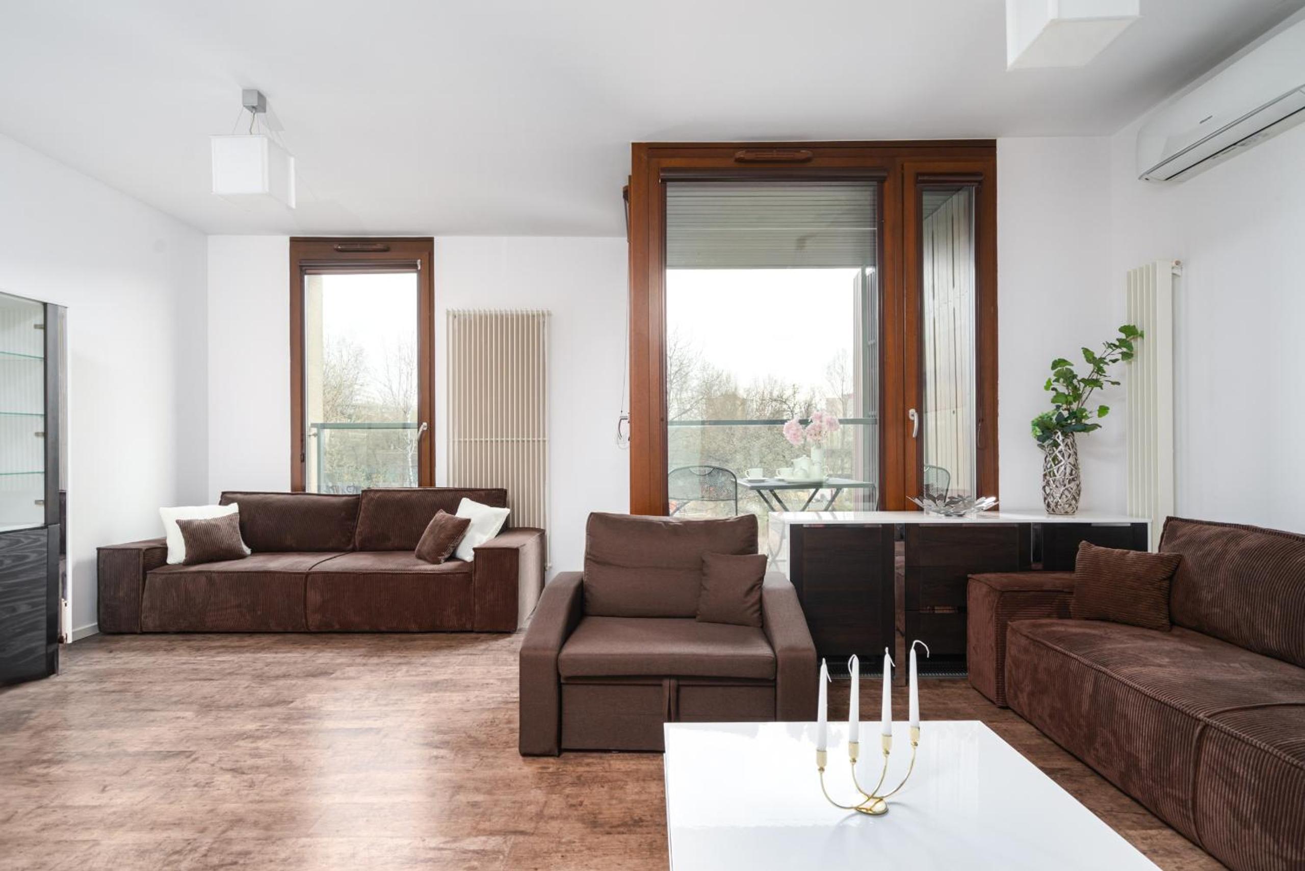 Urban Chic - Great Location - One Bedroom Apartment - Kolejowa