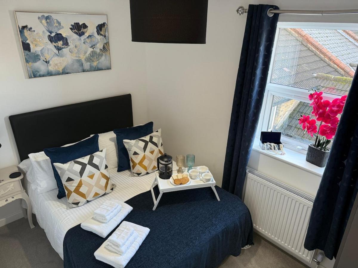 Classy 1- Bedroom Apartment
