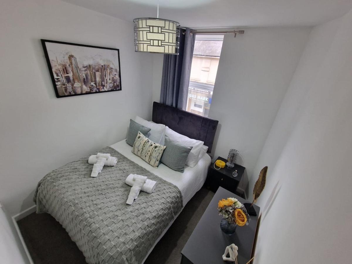 Luxurious 2 - Bedroom Apartment