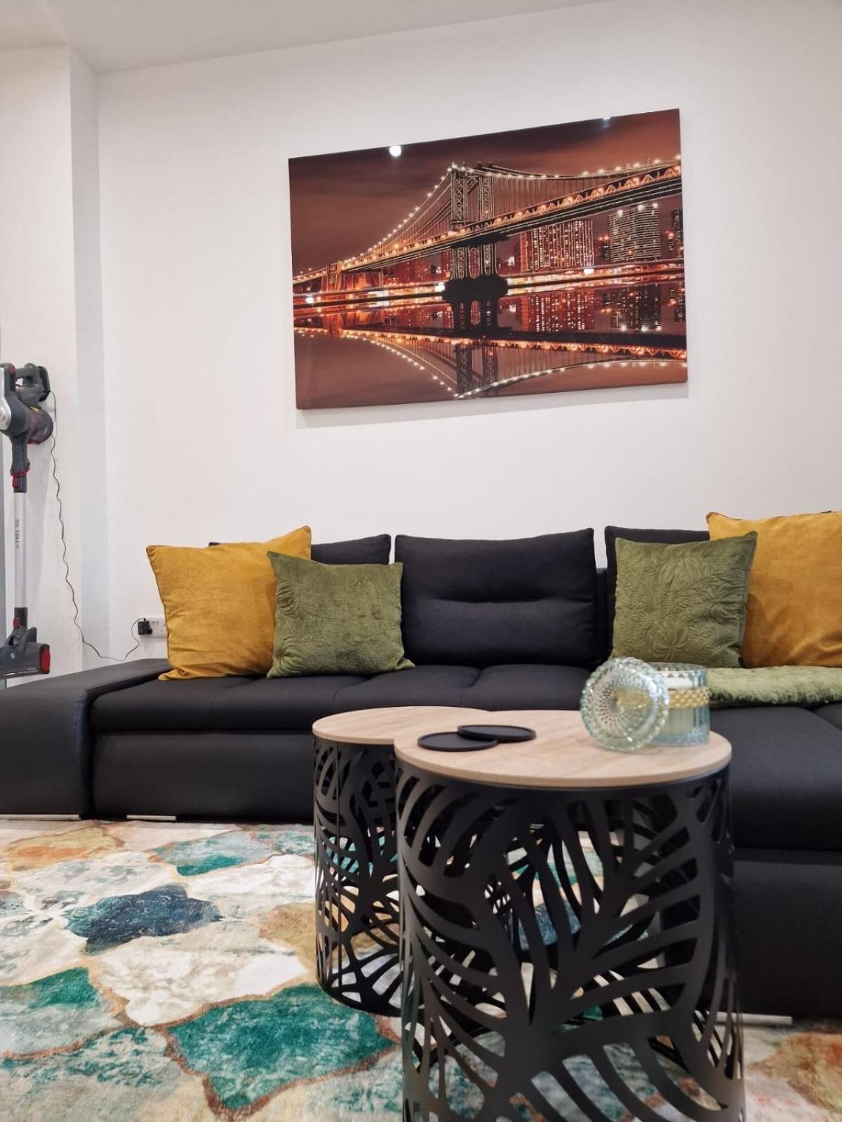 Peaceful 1- Bedroom Apartment