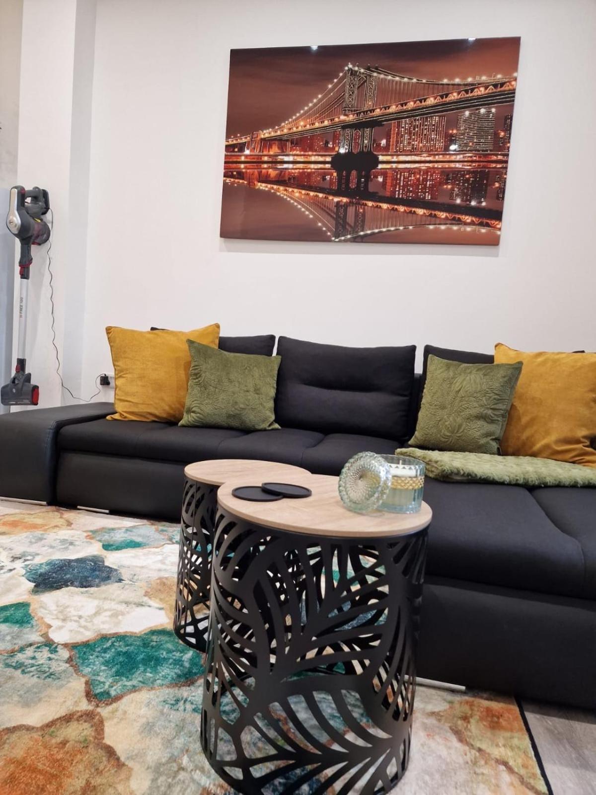 4 Rental Apartments -Local -Contractors- London