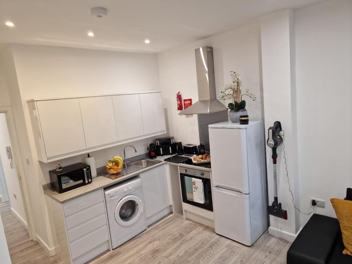 4 Rental Apartments -Local -Contractors- London