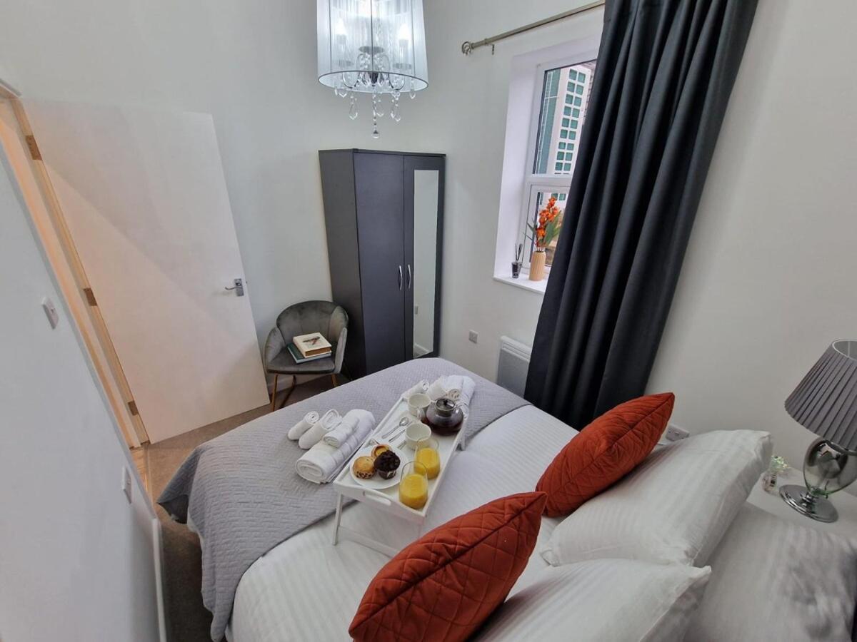 4 Rental Apartments -Local -Contractors- London