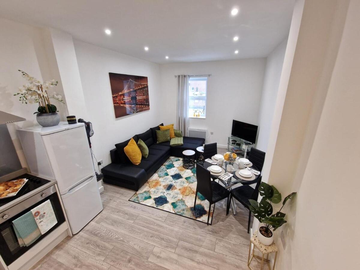 4 Rental Apartments -Local -Contractors- London